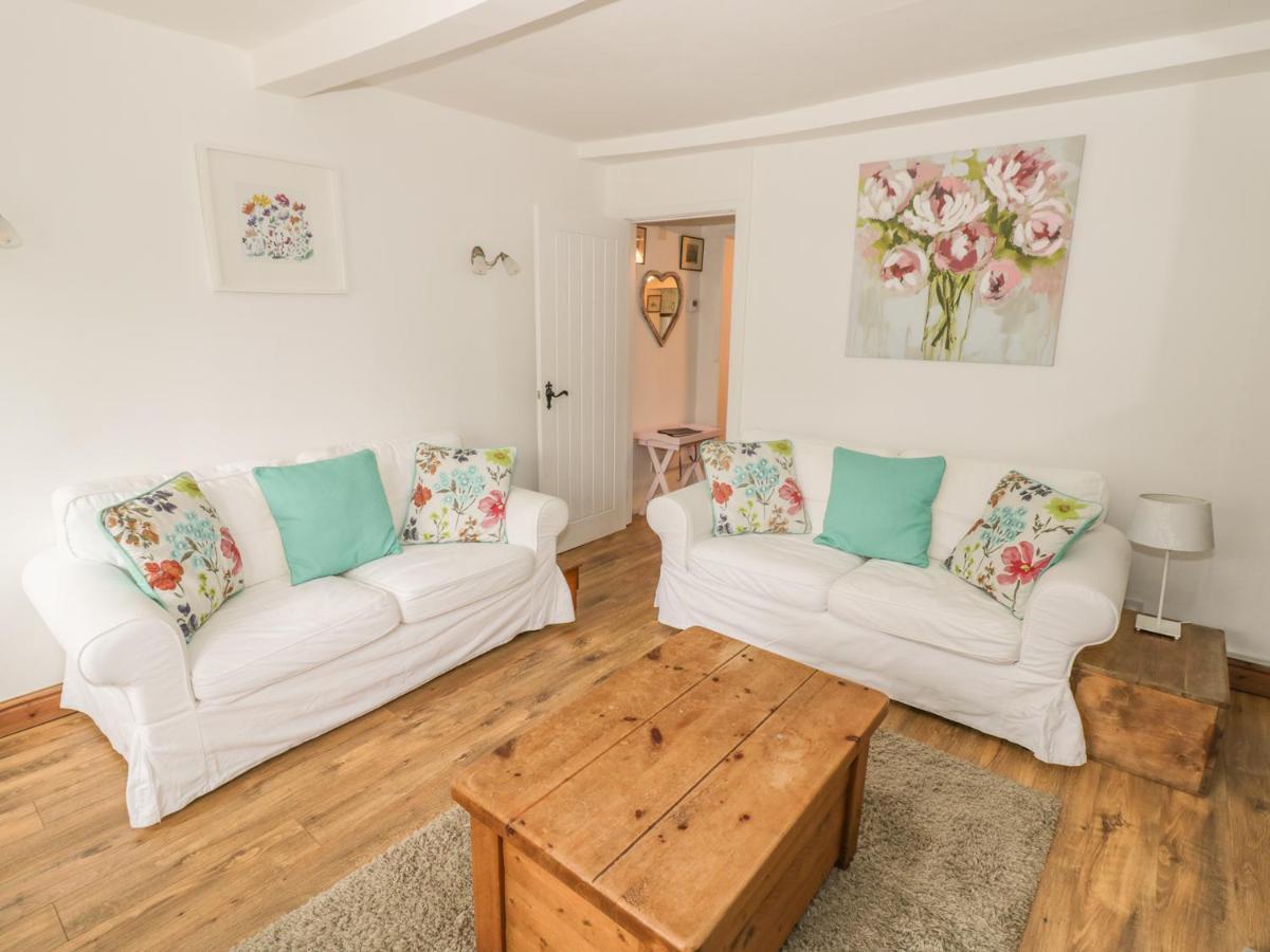 April Cottage Бродвей Екстер'єр фото